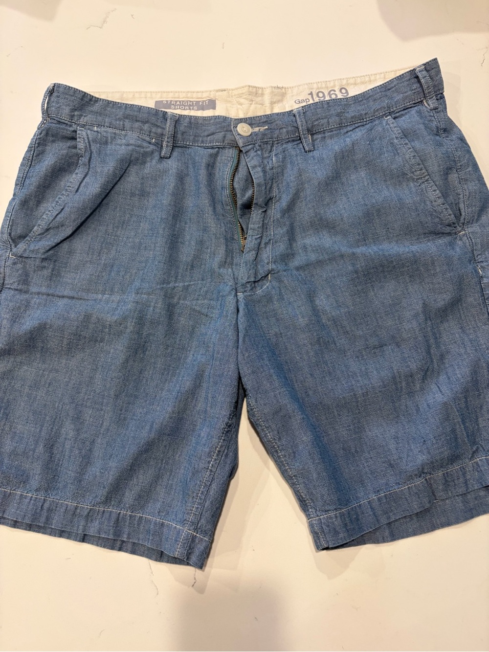 GAP 1969 Light Blue Men's Chambray Flat Front Shorts